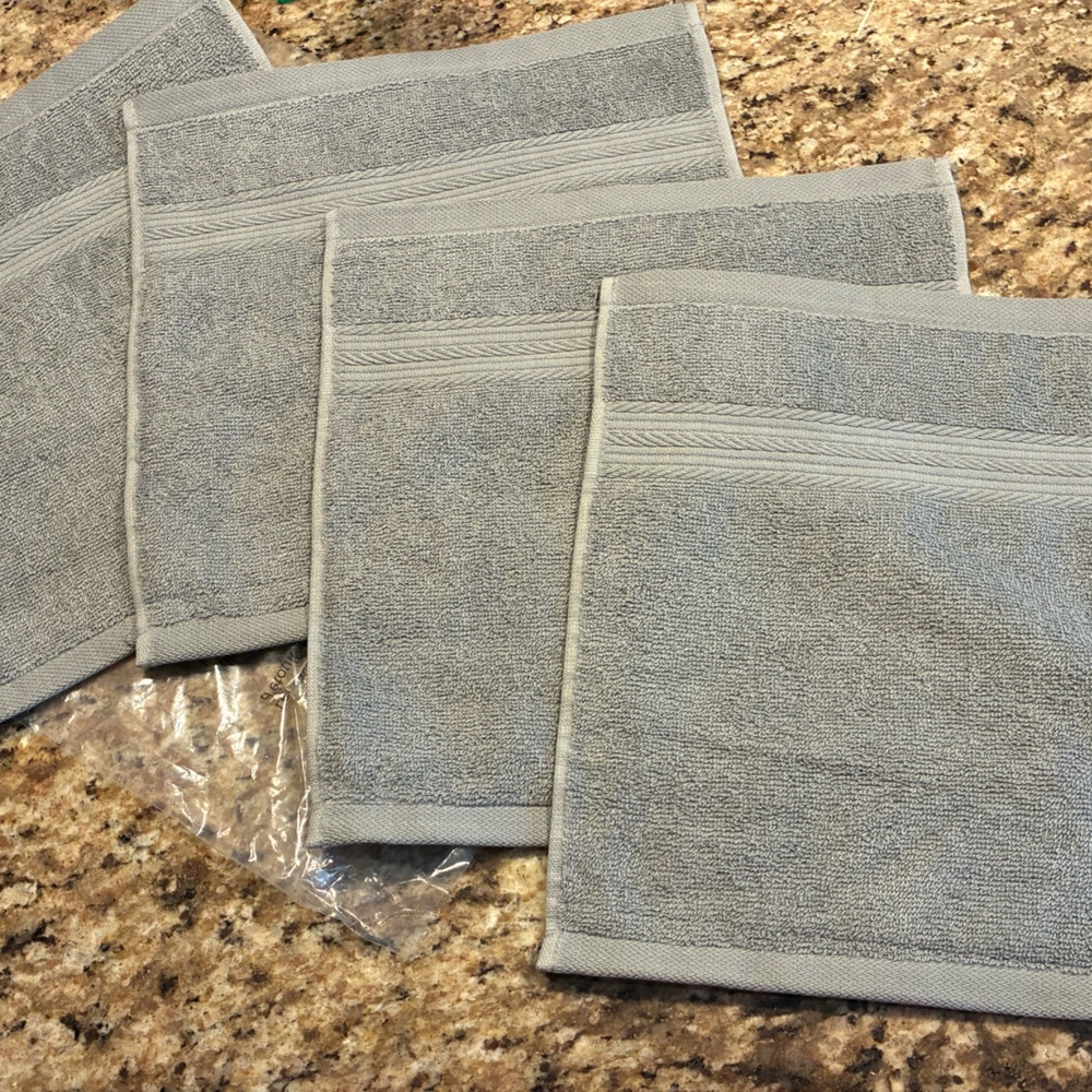 Bundle/4 Gray facecloths